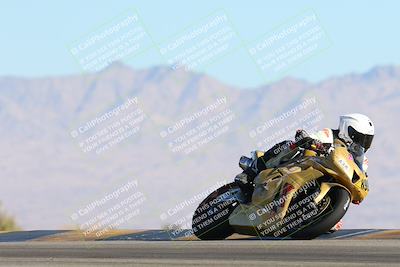 media/Jan-12-2025-CVMA (Sun) [[be1d2b16e3]]/Race 3-Amateur Supersport Middleweight/